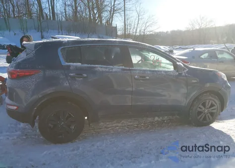 2017 Kia Sportage Lx z USA, uszkodzony, nr VIN KNDPMCACXH7280882